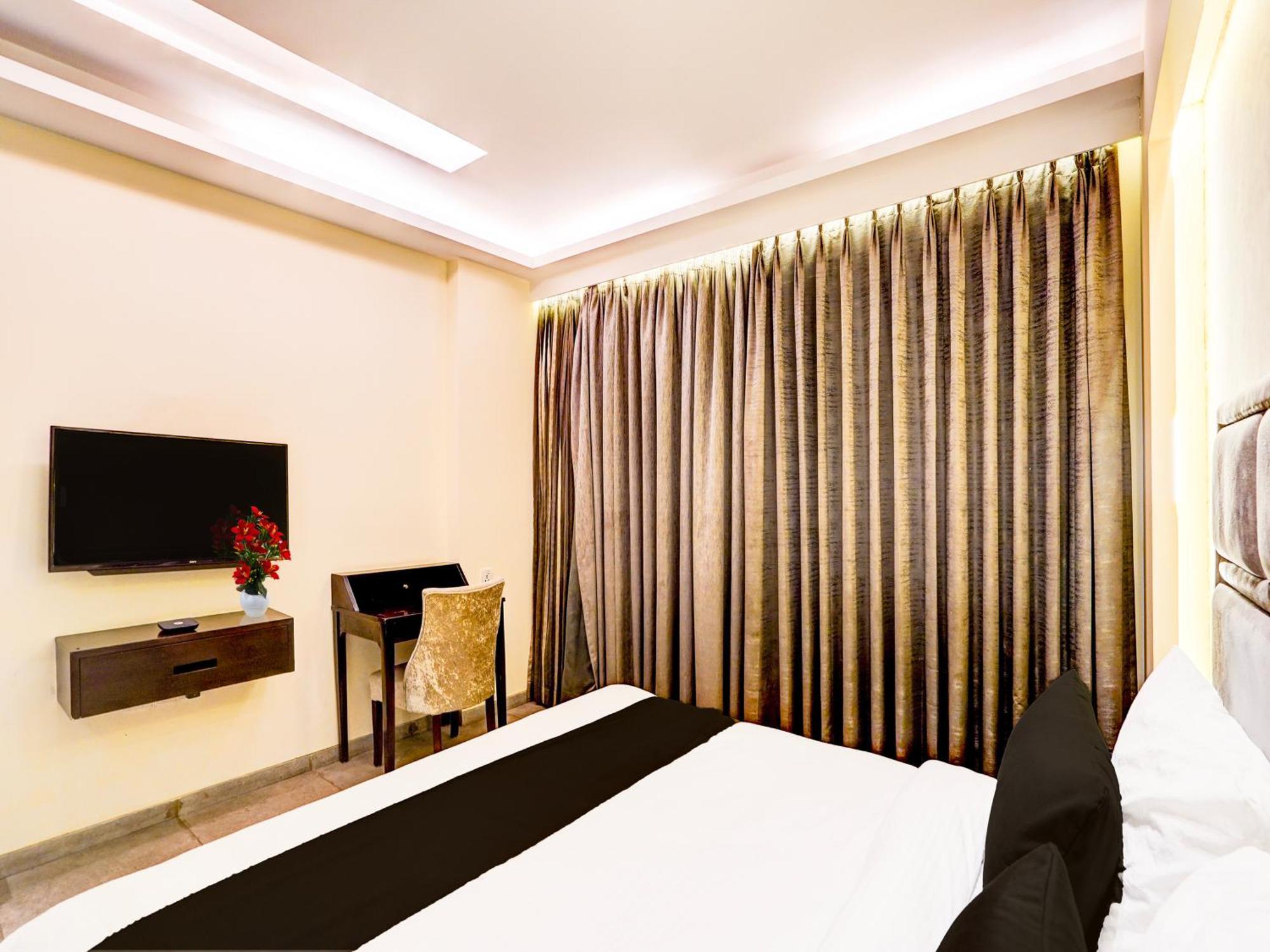 德里 Super Townhouse Pitampura West Enclave酒店 外观 照片