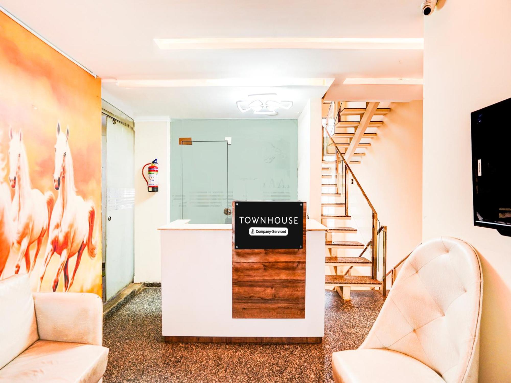 德里 Super Townhouse Pitampura West Enclave酒店 外观 照片